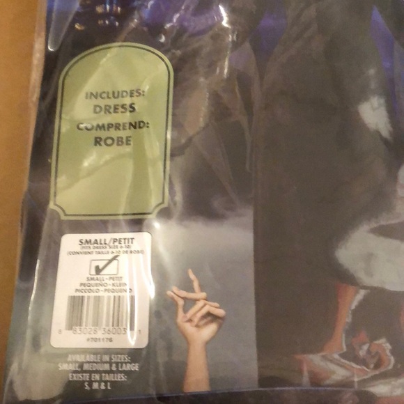 The Addams Family Morticia Adult Costume! New! - Picture 5 of 8